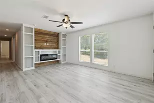 855 Roosevelt Rd, Luling, TX 78648 - Photo 15