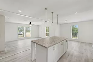 855 Roosevelt Rd, Luling, TX 78648 - Photo 21
