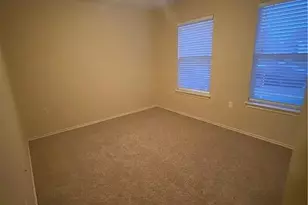 1420 Poppy Seed Ln, Austin, TX 78741 - Photo 11