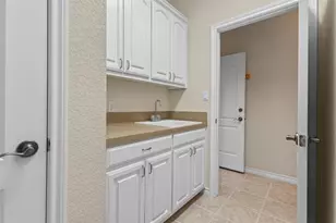 304 Brazos Dr, Georgetown, TX 78628 - Photo 27