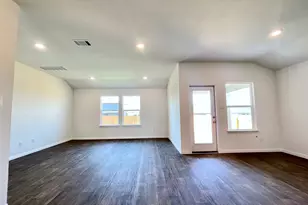 152 Gablynn Cv, Kyle, TX 78640 - Photo 9