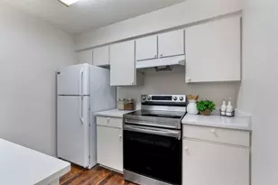 6910 Hart Ln, Austin, TX 78731 - Photo 5