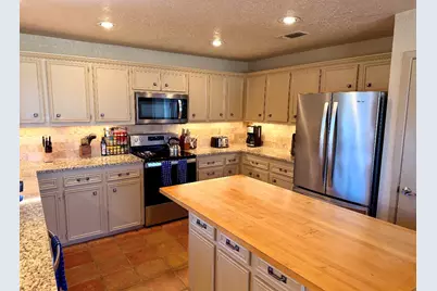 413 Silver Spur, Horseshoe Bay, TX 78657 - Photo 3