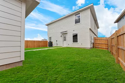 1061 Phantom Hill Boulevard, Buda, TX 78610 - Photo 27