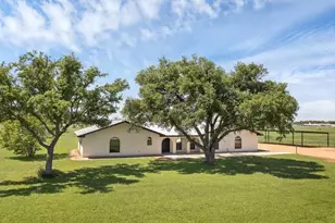 2719 Post Oak Rd, Webberville, TX 78653 - Photo 3