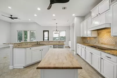 17813 Kingfisher Ridge Drive, Lago Vista, TX 78645 - Photo 15