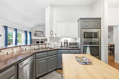 11213 Savin Hill Lane, Austin, TX 78739 - Photo 7