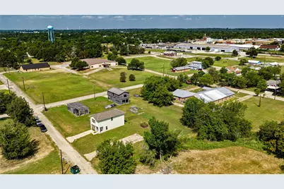 213 E 4th Street, Rockdale, TX 76567 - Photo 7