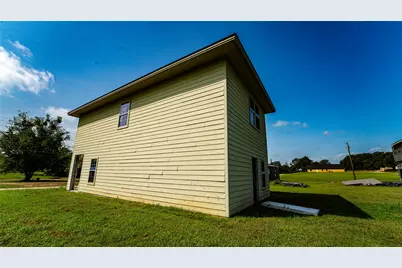 213 E 4th Street, Rockdale, TX 76567 - Photo 17
