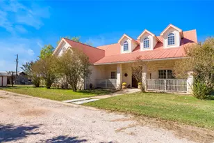 948 Upper Elgin River Rd, Elgin, TX 78621 - Photo 3