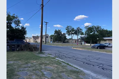 115 Guadalupe Street, Lockhart, TX 78644 - Photo 7