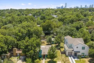 1723 E 38th St, Austin, TX 78722 - Photo 39