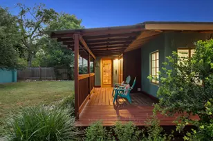 1723 E 38th St, Austin, TX 78722 - Photo 27