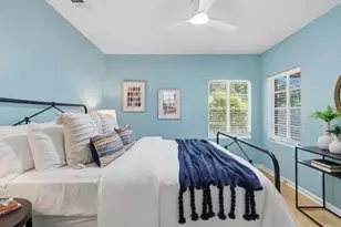 1723 E 38th St, Austin, TX 78722 - Photo 17