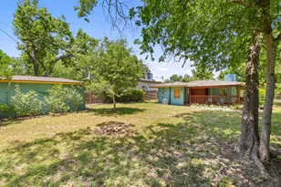 1723 E 38th St, Austin, TX 78722 - Photo 35