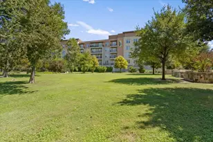 1900 Barton Springs Rd, Austin, TX 78704 - Photo 33