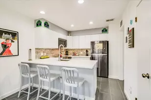 2001 Parker Ln S, Austin, TX 78741 - Photo 5