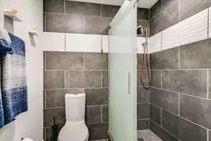 2001 Parker Ln S, Austin, TX 78741 - Photo 11