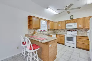 274 Akaloa Dr, Bastrop, TX 78602 - Photo 7