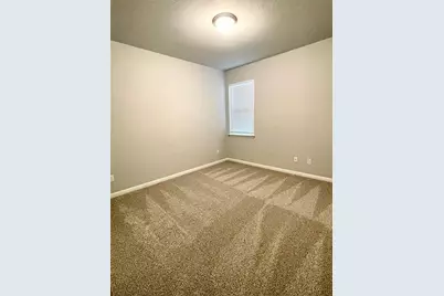 125 Kellys Heroes Way, Jarrell, TX 76537 - Photo 19