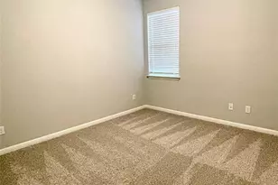 125 Kellys Heroes Wy, Jarrell, TX 76537 - Photo 19