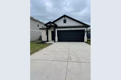 125 Kellys Heroes Way, Jarrell, TX 76537 - Photo 3