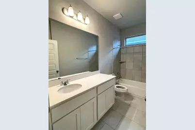 125 Kellys Heroes Way, Jarrell, TX 76537 - Photo 17