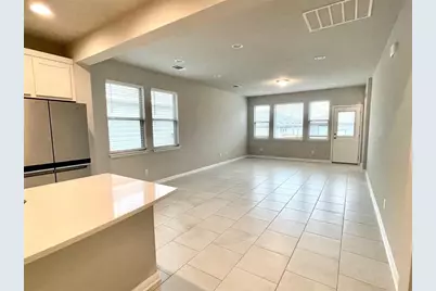 125 Kellys Heroes Way, Jarrell, TX 76537 - Photo 5