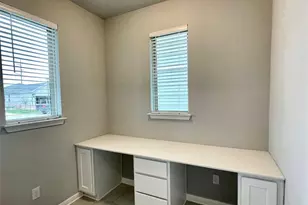 125 Kellys Heroes Wy, Jarrell, TX 76537 - Photo 23