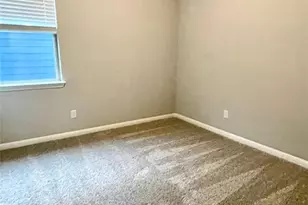 125 Kellys Heroes Wy, Jarrell, TX 76537 - Photo 15