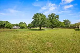 8827 E Hwy 190 E, Lampasas, TX 76550 - Photo 9