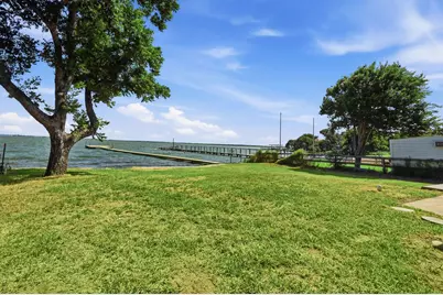 819 Lakeshore Loop, Tow, TX 78672 - Photo 27