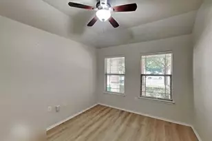 5833 Zachary Scott St, Austin, TX 78747 - Photo 13