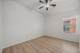 5833 Zachary Scott St, Austin, TX 78747 - Photo 15