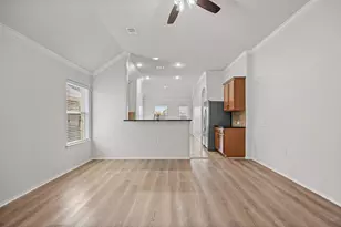 5833 Zachary Scott St, Austin, TX 78747 - Photo 5