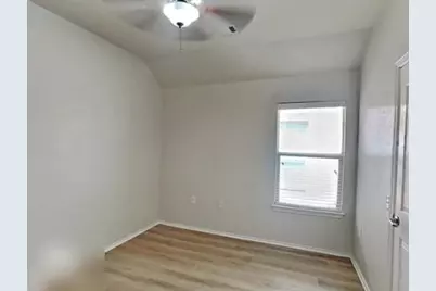 5833 Zachary Scott Street, Austin, TX 78747 - Photo 15