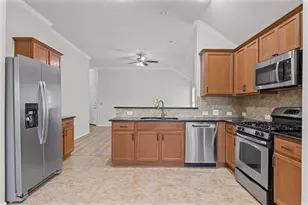 5833 Zachary Scott St, Austin, TX 78747 - Photo 9