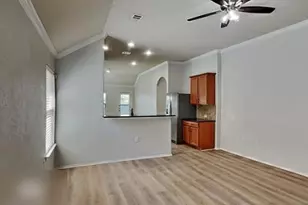 5833 Zachary Scott St, Austin, TX 78747 - Photo 5