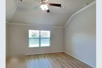 5833 Zachary Scott Street, Austin, TX 78747 - Photo 9