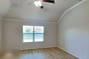 5833 Zachary Scott St, Austin, TX 78747 - Photo 9