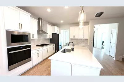 204 Travis Lane, Liberty Hill, TX 78642 - Photo 3