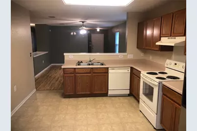 2105 Tranquilo Trail, Austin, TX 78744 - Photo 9