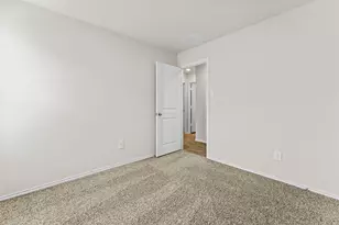 401 Wild Goose Dr, Luling, TX 78648 - Photo 11