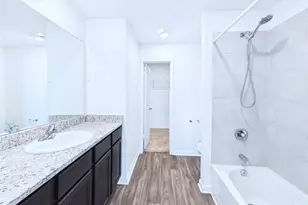 525 Riverdale Dr, Jarrell, TX 76537 - Photo 9