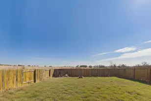 525 Riverdale Dr, Jarrell, TX 76537 - Photo 19