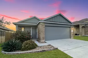 353 Bronco Billy Dr, Jarrell, TX 76537 - Photo 1