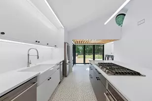 5207 Avenue F, Austin, TX 78751 - Photo 9