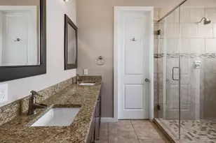 1704 Webberville Rd, Austin, TX 78721 - Photo 15