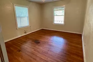 762 E Walnut St, La Grange, TX 78945 - Photo 11