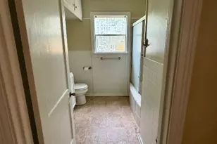 762 E Walnut St, La Grange, TX 78945 - Photo 9